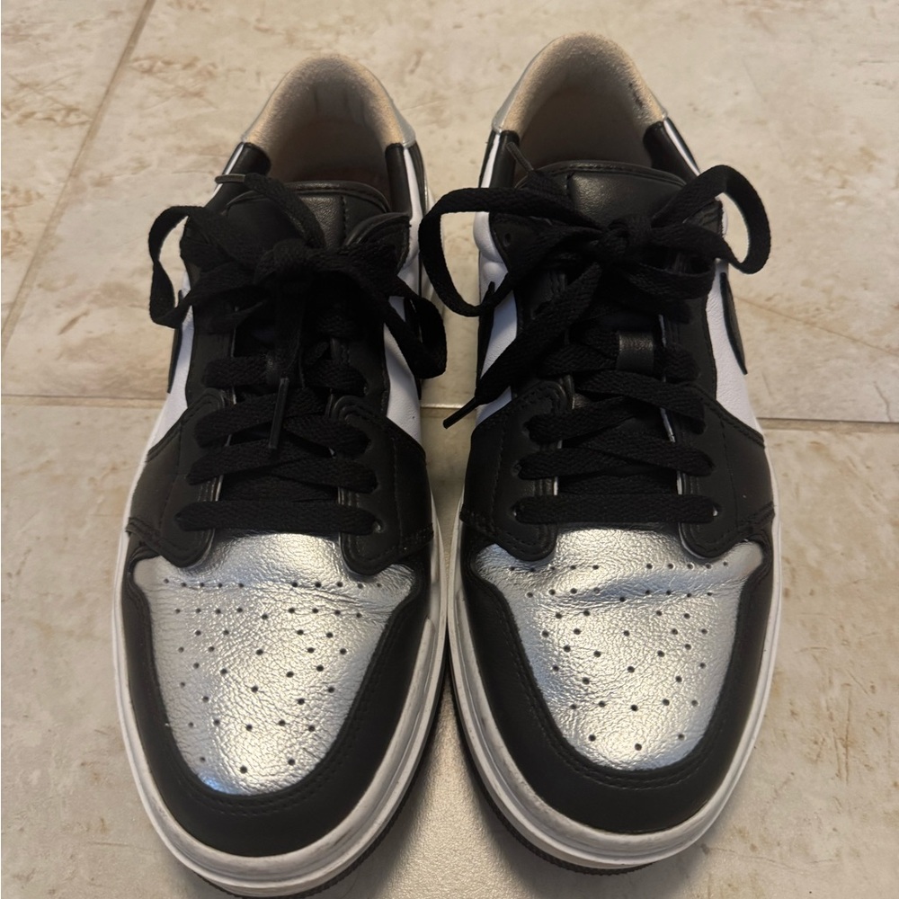 Nike Black and Silver Women's Sneakers